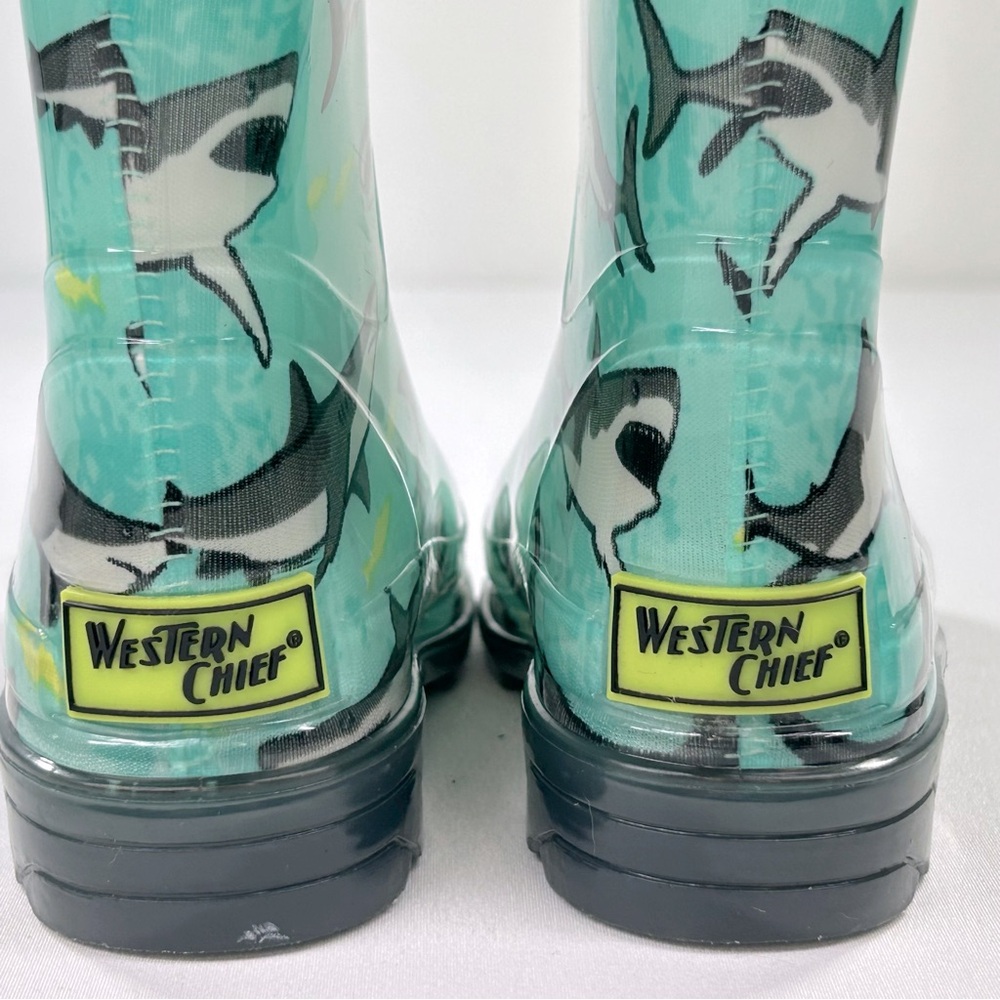 Western Chief Shark Chase Lighted Rain Boots Sz 10T - Picture 7 of 13